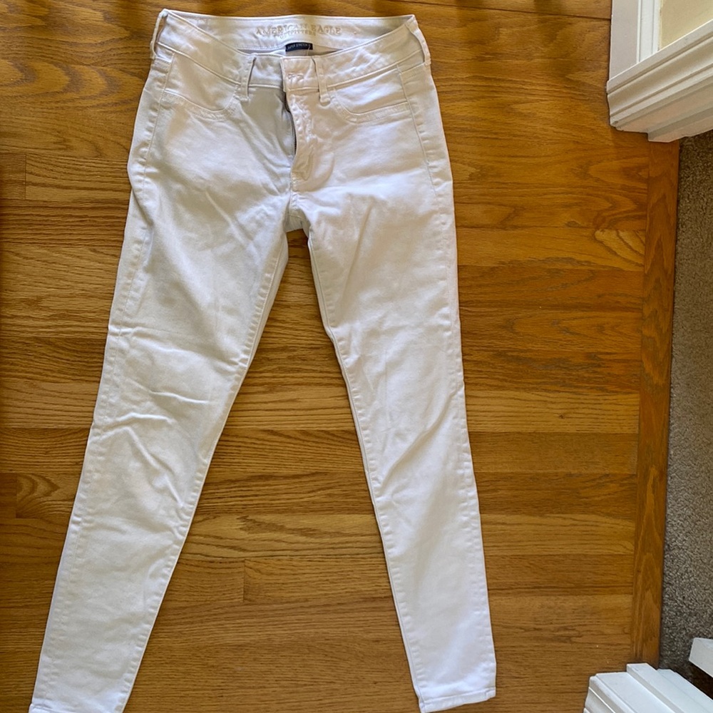 White mid rise jeans